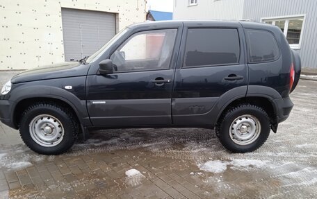 Chevrolet Niva I рестайлинг, 2015 год, 700 000 рублей, 2 фотография