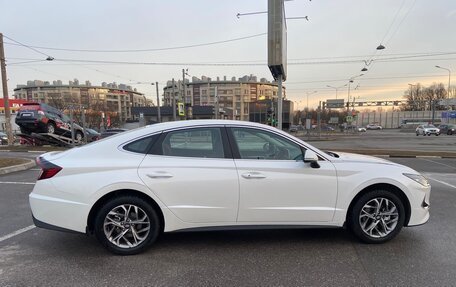 Hyundai Sonata VIII, 2021 год, 2 750 000 рублей, 3 фотография