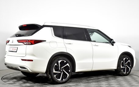 Mitsubishi Outlander, 2023 год, 4 800 000 рублей, 4 фотография