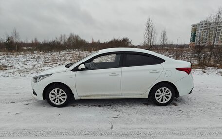 Hyundai Solaris II рестайлинг, 2018 год, 1 380 000 рублей, 8 фотография