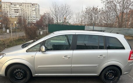 Opel Zafira B, 2011 год, 980 000 рублей, 2 фотография