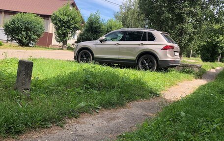 Volkswagen Tiguan II, 2018 год, 2 300 000 рублей, 6 фотография