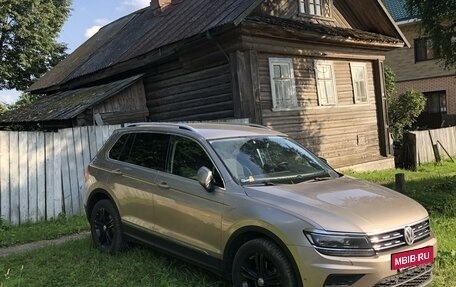 Volkswagen Tiguan II, 2018 год, 2 300 000 рублей, 5 фотография