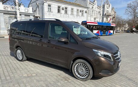 Mercedes-Benz V-Класс, 2016 год, 6 600 000 рублей, 14 фотография