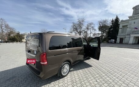 Mercedes-Benz V-Класс, 2016 год, 6 600 000 рублей, 4 фотография