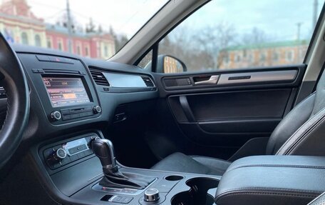 Volkswagen Touareg III, 2012 год, 2 750 000 рублей, 16 фотография