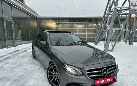 Mercedes-Benz E-Класс, 2019 год, 3 550 000 рублей, 1 фотография