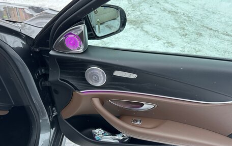 Mercedes-Benz E-Класс, 2019 год, 3 550 000 рублей, 12 фотография