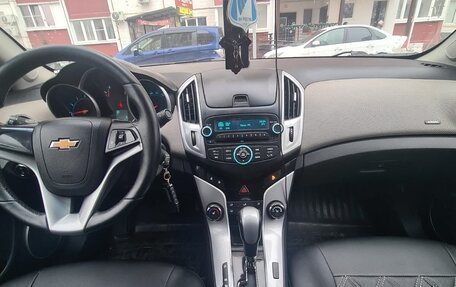 Chevrolet Cruze II, 2013 год, 950 000 рублей, 10 фотография