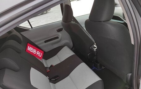 Toyota Aqua I, 2013 год, 1 170 000 рублей, 10 фотография