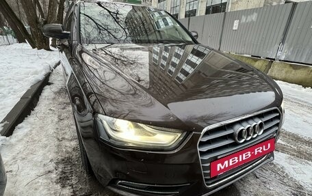 Audi A4, 2013 год, 1 400 000 рублей, 10 фотография