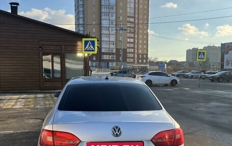 Volkswagen Jetta VI, 2013 год, 1 070 000 рублей, 4 фотография