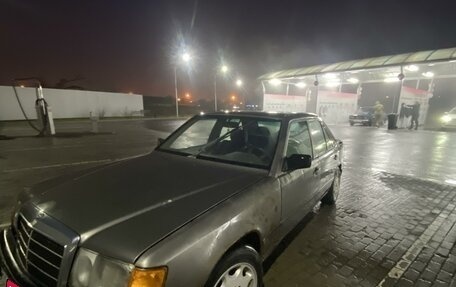 Mercedes-Benz W124, 1987 год, 149 000 рублей, 1 фотография