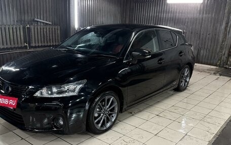 Lexus CT I рестайлинг, 2011 год, 1 820 000 рублей, 2 фотография