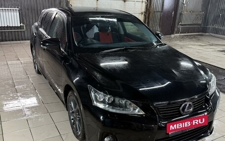 Lexus CT I рестайлинг, 2011 год, 1 820 000 рублей, 4 фотография