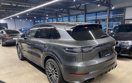 Porsche Cayenne III, 2022 год, 15 000 000 рублей, 18 фотография