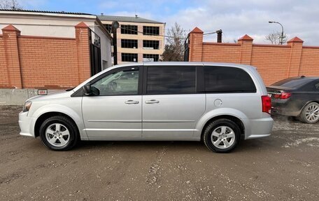 Dodge Caravan V, 2010 год, 1 300 000 рублей, 2 фотография