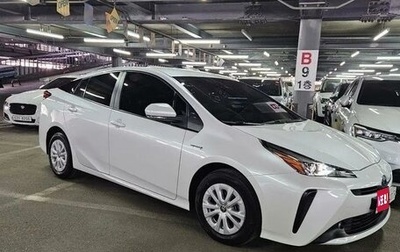 Toyota Prius IV XW50, 2022 год, 1 700 000 рублей, 1 фотография