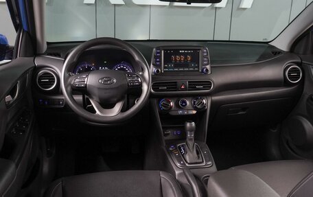 Hyundai Kona I, 2018 год, 2 119 000 рублей, 6 фотография