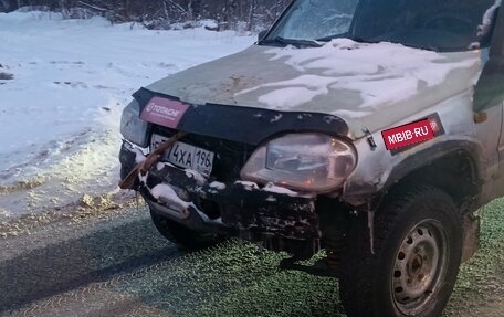 Chevrolet Niva I рестайлинг, 2003 год, 250 000 рублей, 8 фотография