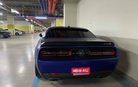 Dodge Challenger III рестайлинг 2, 2020 год, 14 000 000 рублей, 4 фотография