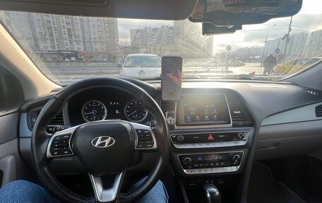 Hyundai Sonata VII, 2019 год, 1 350 000 рублей, 6 фотография