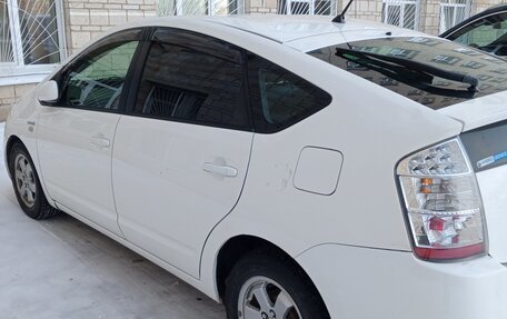 Toyota Prius, 2008 год, 650 000 рублей, 3 фотография