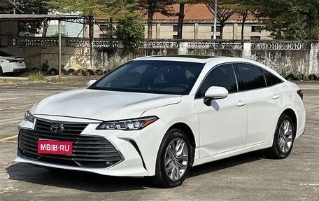 Toyota Avalon, 2022 год, 2 590 000 рублей, 1 фотография