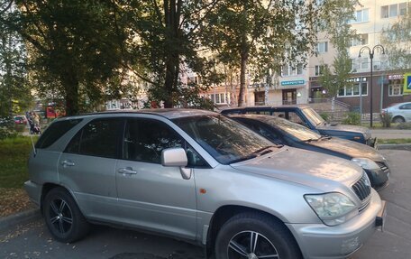 Lexus RX IV рестайлинг, 2000 год, 600 000 рублей, 2 фотография