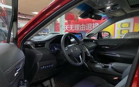 Toyota Venza, 2021 год, 3 190 000 рублей, 22 фотография