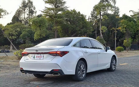 Toyota Avalon, 2022 год, 2 485 000 рублей, 4 фотография