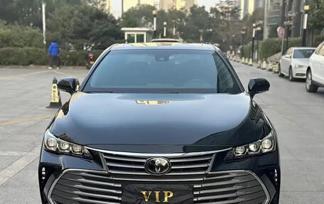 Toyota Avalon, 2022 год, 2 790 000 рублей, 2 фотография