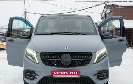 Mercedes-Benz V-Класс, 2022 год, 13 950 000 рублей, 8 фотография