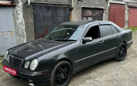 Mercedes-Benz E-Класс, 2001 год, 650 000 рублей, 4 фотография