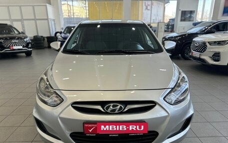 Hyundai Solaris II рестайлинг, 2012 год, 800 000 рублей, 3 фотография