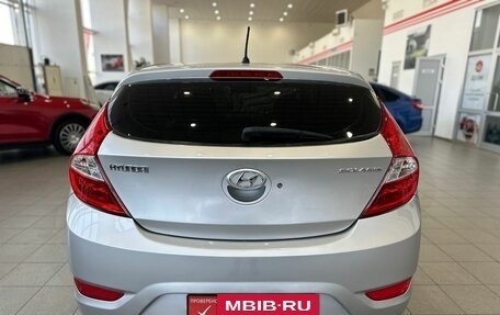 Hyundai Solaris II рестайлинг, 2012 год, 800 000 рублей, 7 фотография