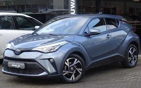 Toyota C-HR I рестайлинг, 2023 год, 4 421 000 рублей, 1 фотография