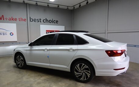 Volkswagen Jetta VII, 2021 год, 1 780 000 рублей, 2 фотография