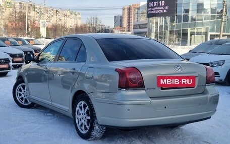 Toyota Avensis III рестайлинг, 2005 год, 800 000 рублей, 3 фотография