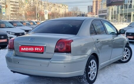 Toyota Avensis III рестайлинг, 2005 год, 800 000 рублей, 4 фотография