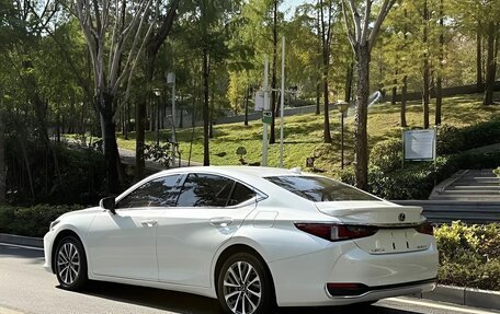 Lexus ES VII, 2022 год, 4 830 000 рублей, 3 фотография