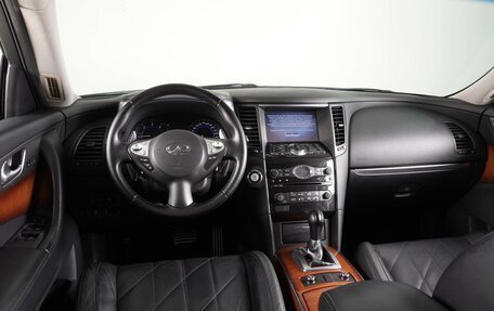 Infiniti QX70, 2013 год, 2 299 000 рублей, 6 фотография