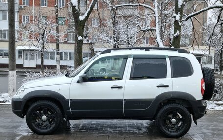 Chevrolet Niva I рестайлинг, 2017 год, 798 000 рублей, 7 фотография