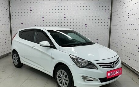 Hyundai Solaris II рестайлинг, 2015 год, 970 000 рублей, 2 фотография