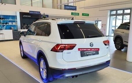 Volkswagen Tiguan II, 2018 год, 3 150 000 рублей, 3 фотография