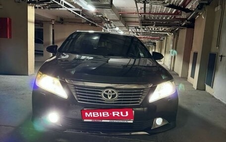 Toyota Camry, 2013 год, 1 800 000 рублей, 2 фотография