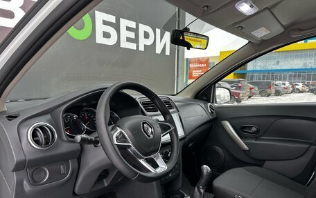 Renault Logan II, 2019 год, 942 000 рублей, 17 фотография