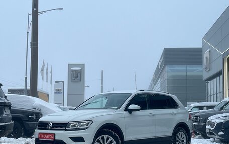 Volkswagen Tiguan II, 2017 год, 2 499 000 рублей, 3 фотография