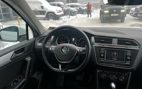 Volkswagen Tiguan II, 2017 год, 2 499 000 рублей, 8 фотография