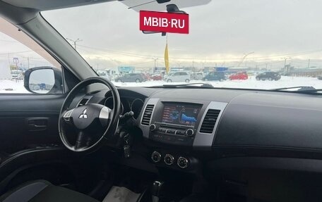 Mitsubishi Outlander III рестайлинг 3, 2012 год, 1 289 000 рублей, 20 фотография